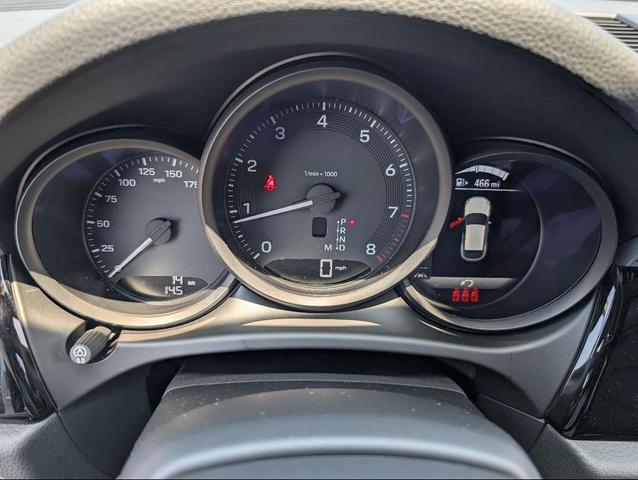 Photo of 2025 Silver Porsche Macan