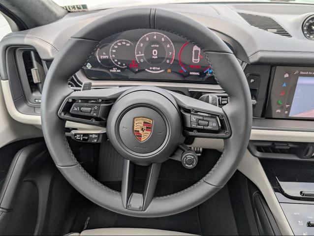 Photo of 2025 Gray Porsche Cayenne