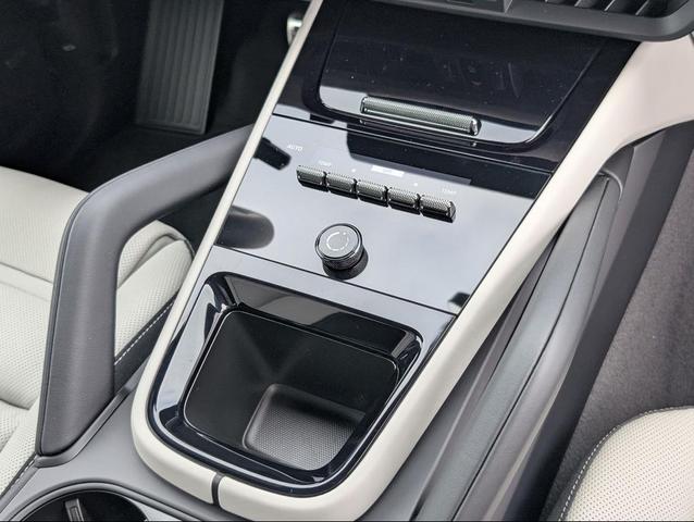 Photo of 2025 Gray Porsche Cayenne