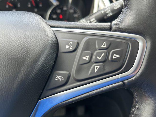 Photo of 2022 Mosaic Black Metallic Chevrolet Equinox