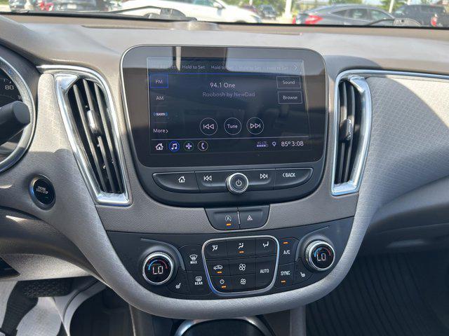 Photo of 2020 Summit White Chevrolet Malibu