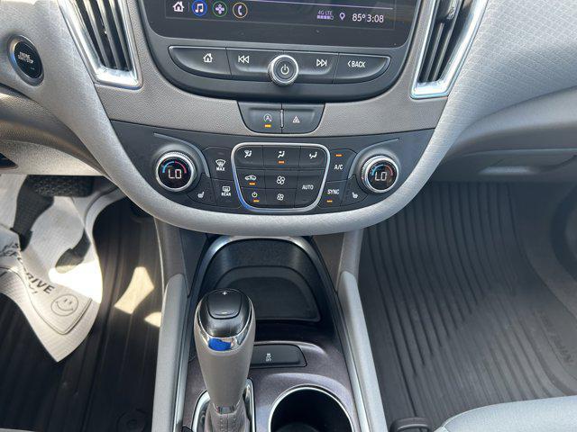 Photo of 2020 Summit White Chevrolet Malibu