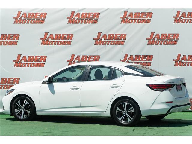 Photo of 2021 White Nissan Sentra