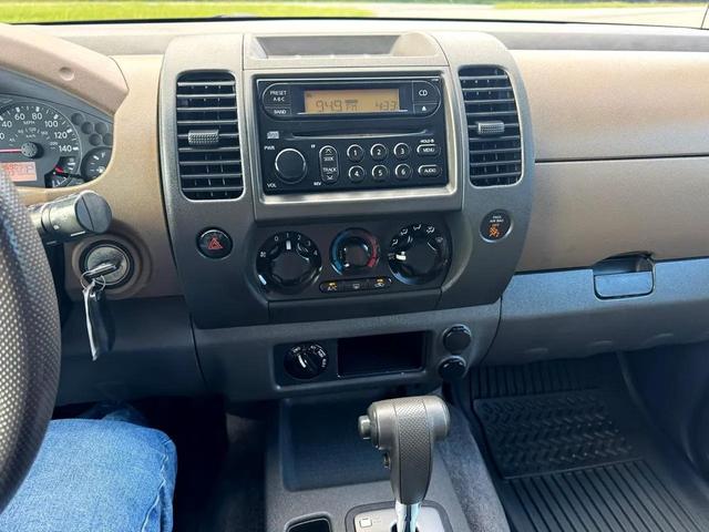 Photo of 2005 Granite Clearcoat Metallic Nissan Xterra