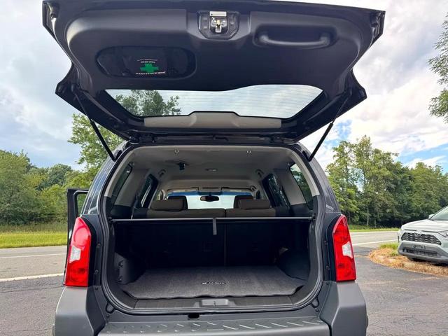 Photo of 2005 Granite Clearcoat Metallic Nissan Xterra