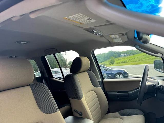 Photo of 2005 Granite Clearcoat Metallic Nissan Xterra
