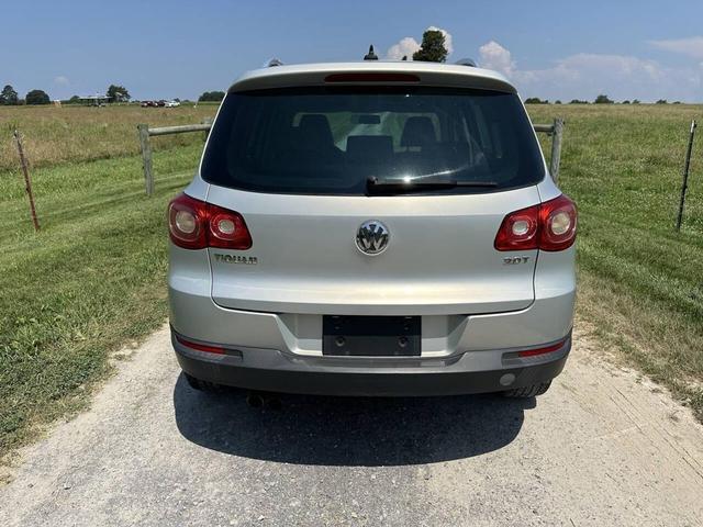 Photo of 2009 Reflex Silver Metallic Volkswagen Tiguan