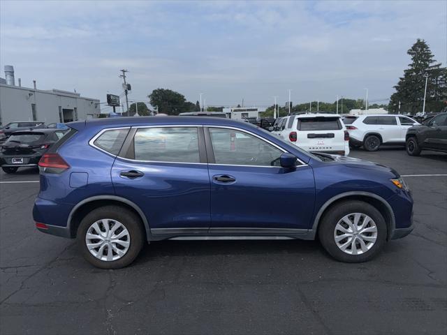 Photo of 2018 Caspian Blue Nissan Rogue