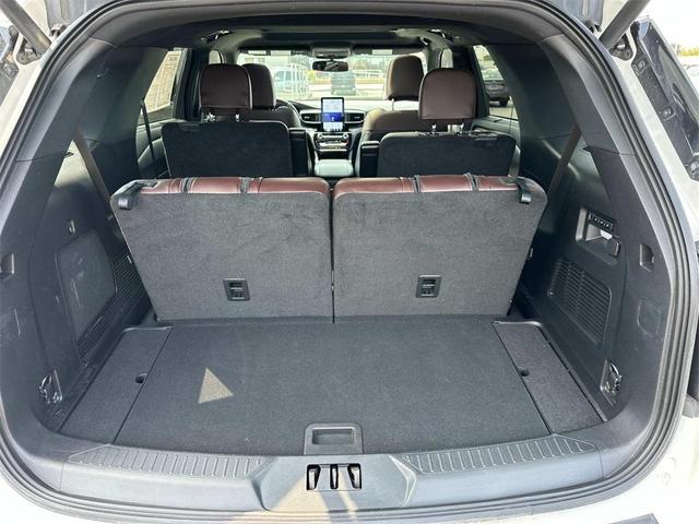 Photo of 2022 Star White Metallic Tri-Coat Ford Explorer