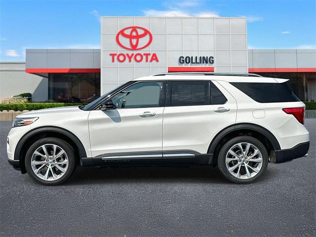 Photo of 2022 Star White Metallic Tri-Coat Ford Explorer