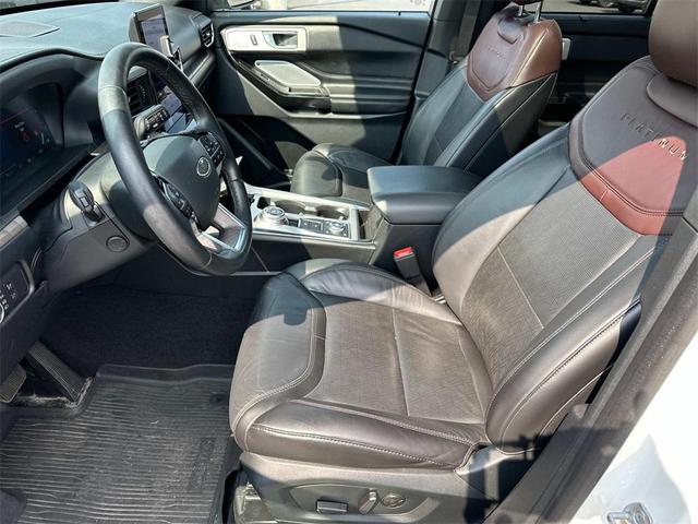Photo of 2022 Star White Metallic Tri-Coat Ford Explorer