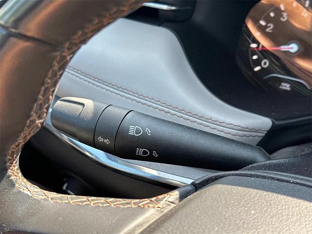Photo of 2022 Granite Crystal Metallic Clearcoat Jeep Compass