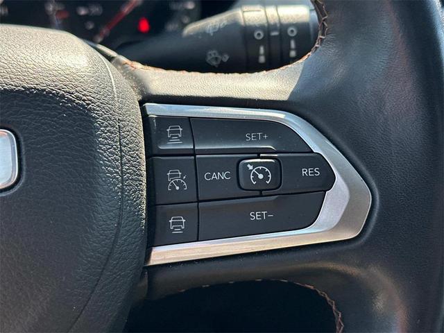 Photo of 2022 Granite Crystal Metallic Clearcoat Jeep Compass