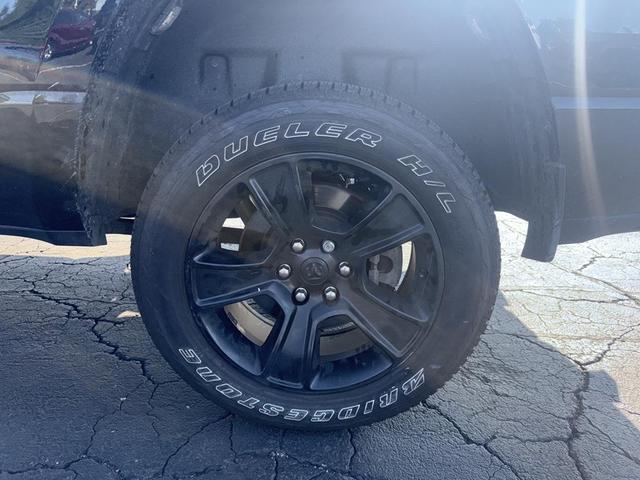 Photo of 2021 Diamond Black Crystal Pearlcoat RAM 1500