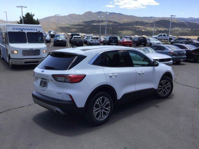 Photo of 2022 Oxford White Ford Escape