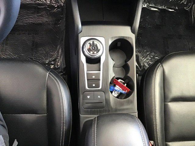 Photo of 2022 Oxford White Ford Escape