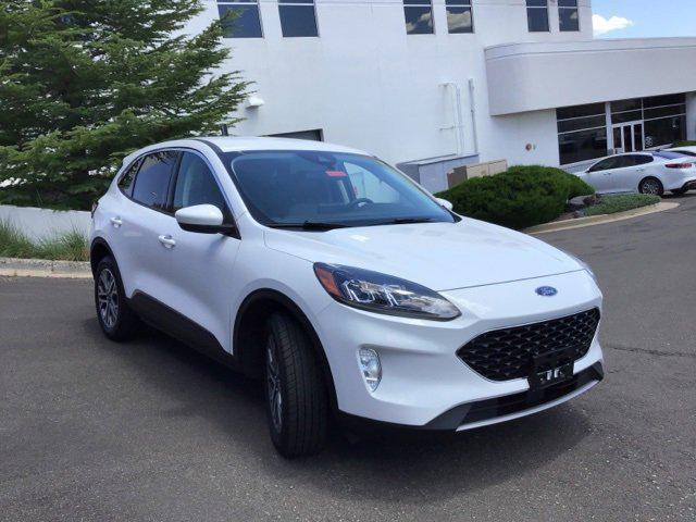 Photo of 2022 Oxford White Ford Escape