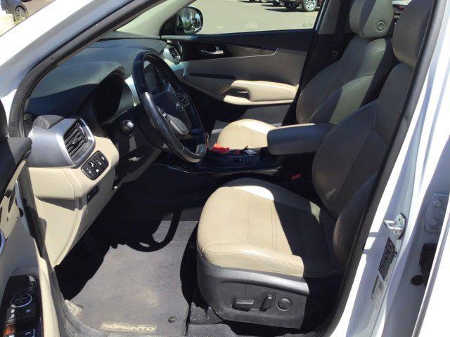 Photo of 2019 Snow White Pearl Kia Sorento