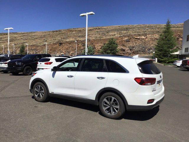 Photo of 2019 Snow White Pearl Kia Sorento