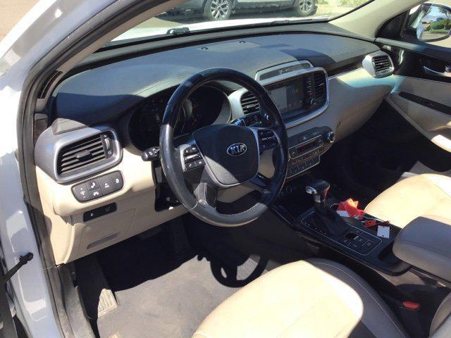 Photo of 2019 Snow White Pearl Kia Sorento