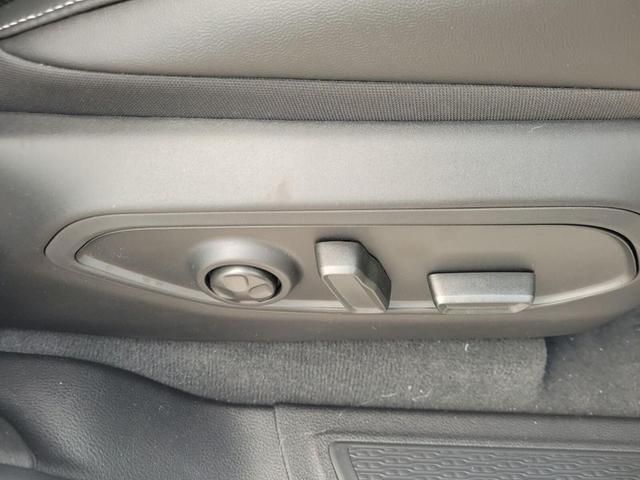 Photo of 2025 Bright White Clearcoat Jeep Grand Cherokee