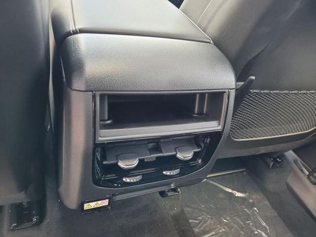 Photo of 2025 Bright White Clearcoat Jeep Grand Cherokee