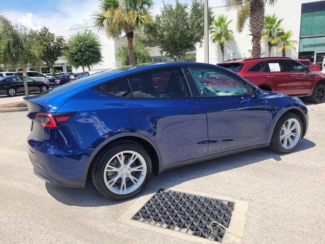 Photo of 2021 Blue Tesla Model Y