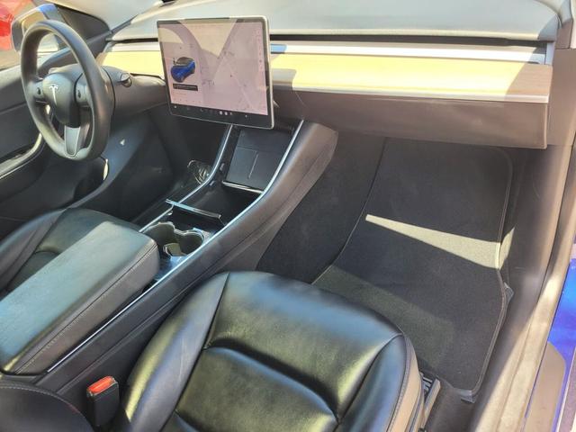 Photo of 2021 Blue Tesla Model Y
