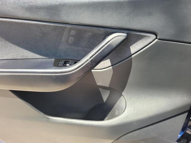 Photo of 2021 Blue Tesla Model Y