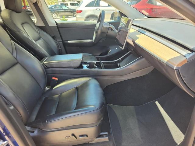 Photo of 2021 Blue Tesla Model Y