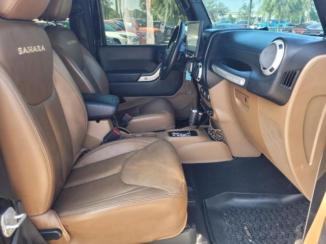 Photo of 2014 Black Clearcoat Jeep Wrangler