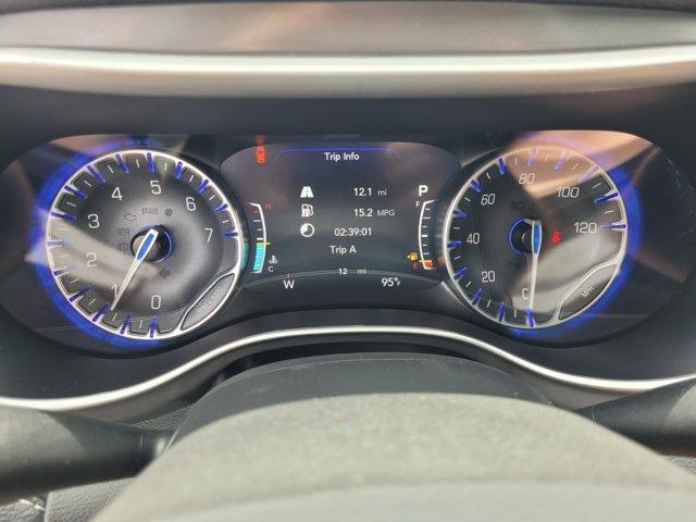Photo of 2025 Diamond Black Chrysler Pacifica