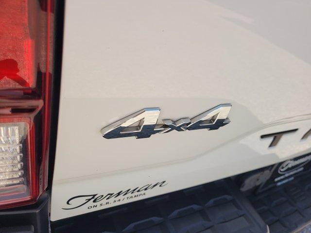 Photo of 2022 White Toyota Tacoma