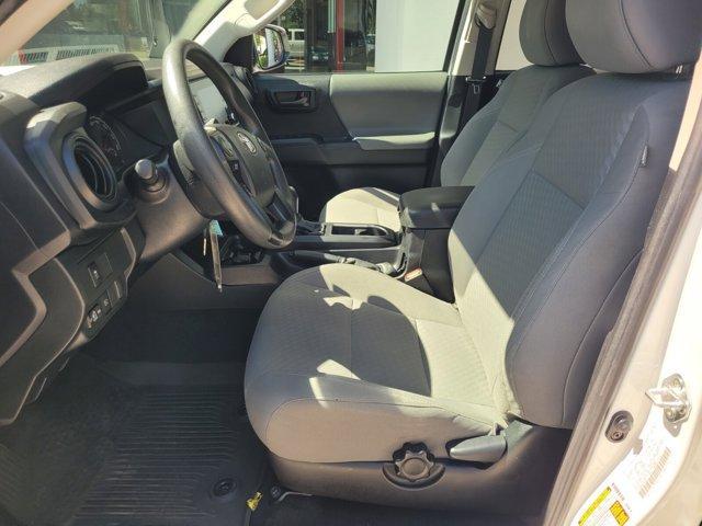 Photo of 2022 White Toyota Tacoma