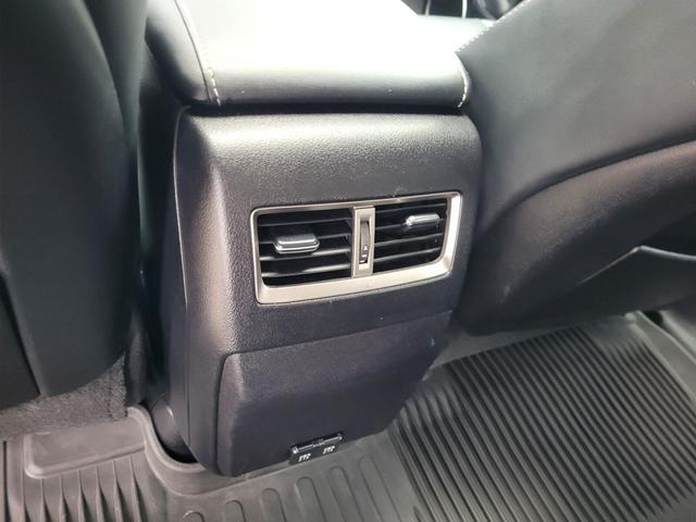 Photo of 2022 White Lexus RX 350