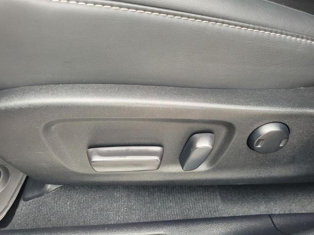 Photo of 2022 White Lexus RX 350