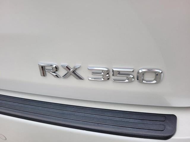 Photo of 2022 White Lexus RX 350