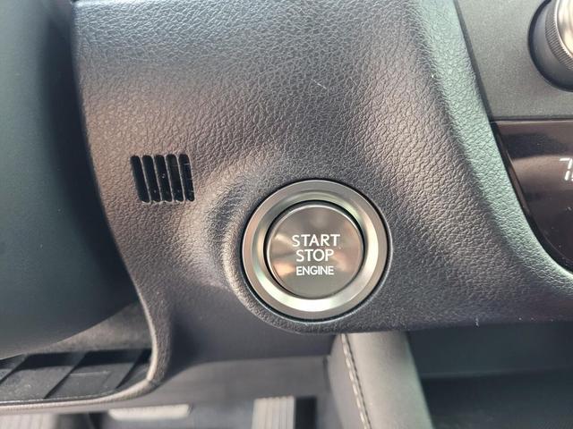 Photo of 2022 White Lexus RX 350