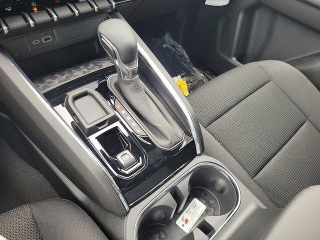 Photo of 2025 Summit White GMC Canyon