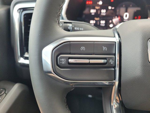 Photo of 2025 Summit White GMC Canyon