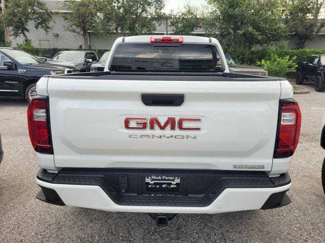 Photo of 2025 Summit White GMC Canyon