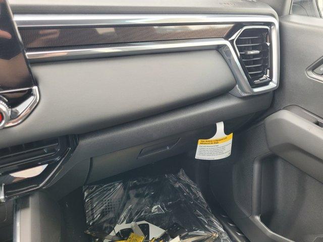 Photo of 2025 Summit White GMC Canyon