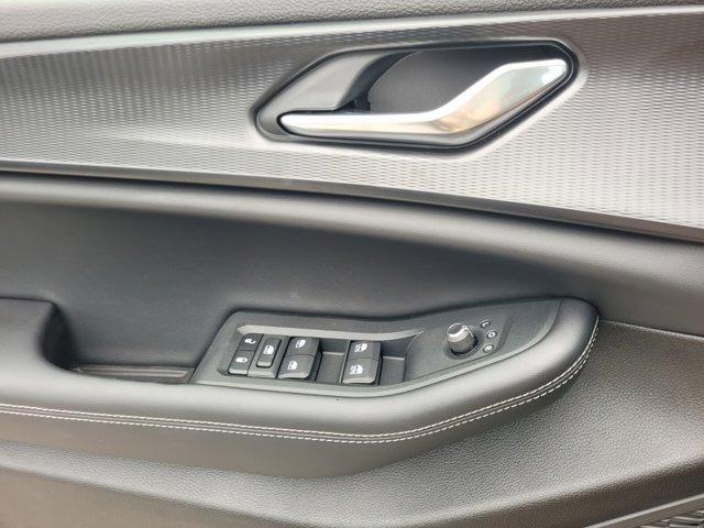 Photo of 2025 Diamond Black Jeep Grand Cherokee L