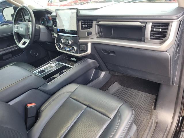 Photo of 2022 Agate Black Metallic Ford Expedition