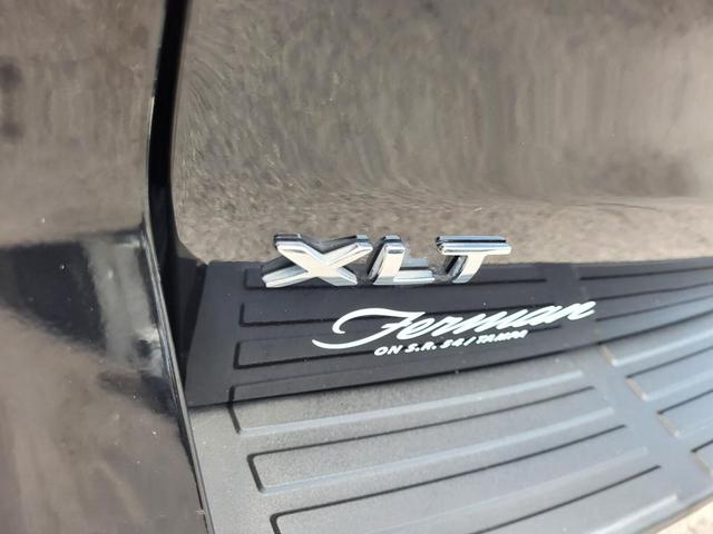 Photo of 2022 Agate Black Metallic Ford Expedition