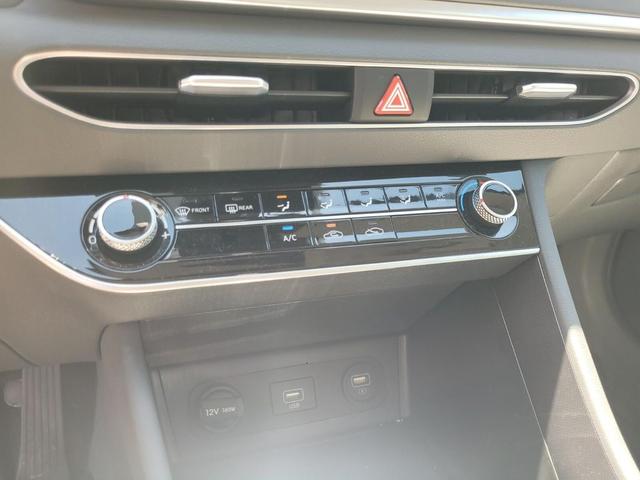Photo of 2023 Onyx Black Hyundai SONATA