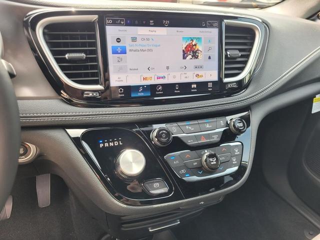 Photo of 2026 PW7 Chrysler Pacifica