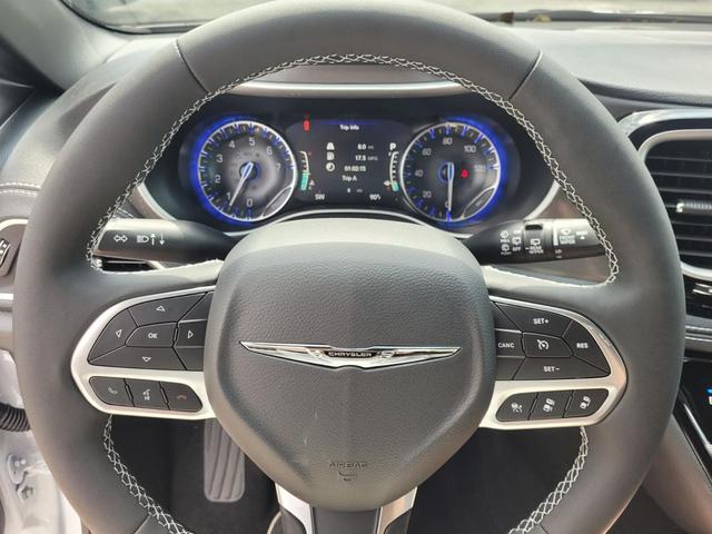 Photo of 2026 PW7 Chrysler Pacifica