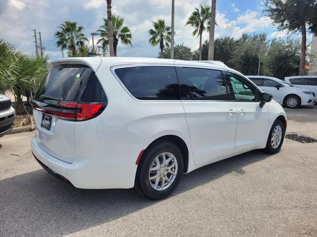 Photo of 2026 PW7 Chrysler Pacifica