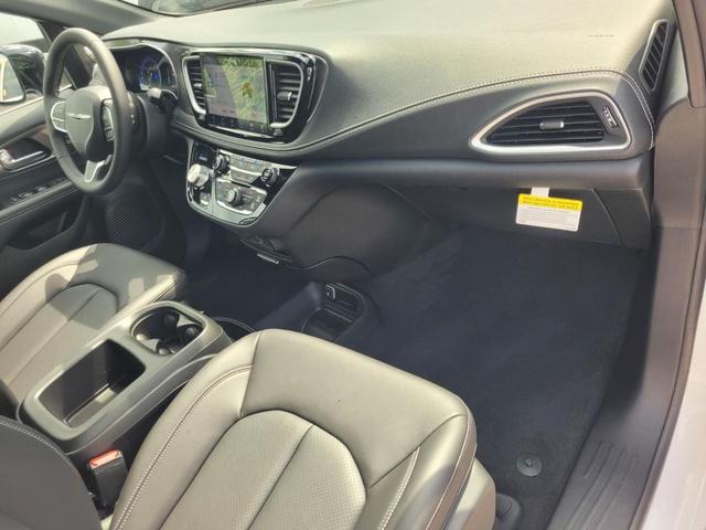 Photo of 2026 PW7 Chrysler Pacifica